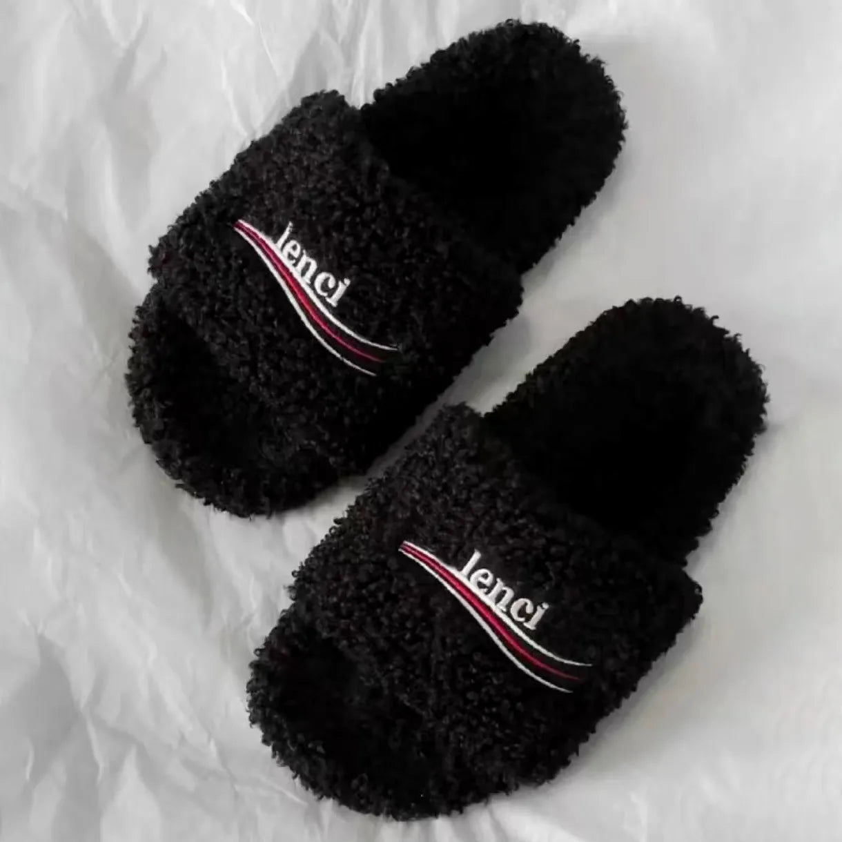 2024 New fashion Slippers fluffy sandale teddy bear womans vintage Slipper tazz Designer sandal house slides travel black Winter flat fuzzy outdoors Casual Shoe box