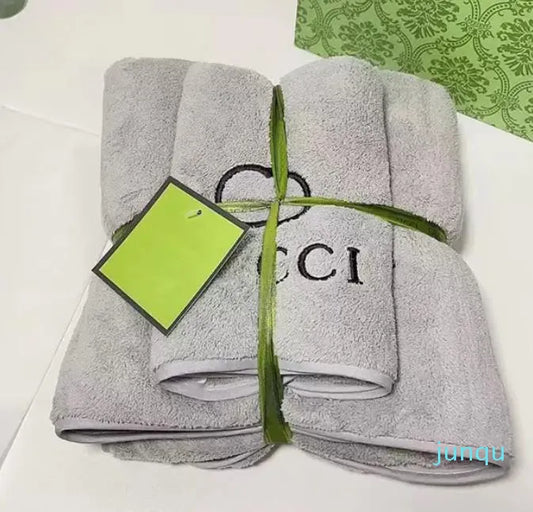 2022 Designer Bath Towel Set Coral Velvet Fashion Towels Face Towels Luxury Unisex Men Womens Wash Cloths G Towel 2208171D