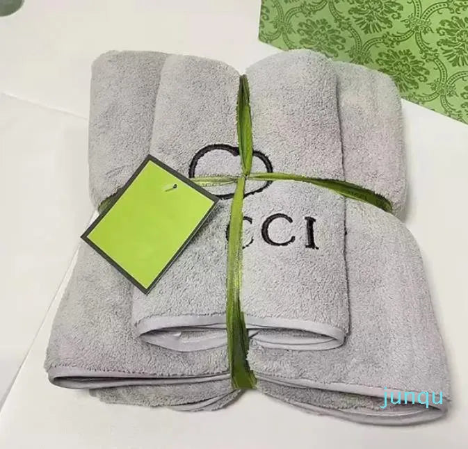 2022 Designer Bath Towel Set Coral Velvet Fashion Towels Face Towels Luxury Unisex Men Womens Wash Cloths G Towel 2208171D