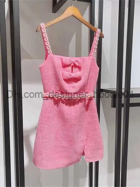 Basic Casual Dresses Casual Dresses Women's Bow Pink Tweed Sling Mini Dress 2023 Spring And Summer Sleeveless Slim Sexy Pearls Trim Short Robes All-match L230910