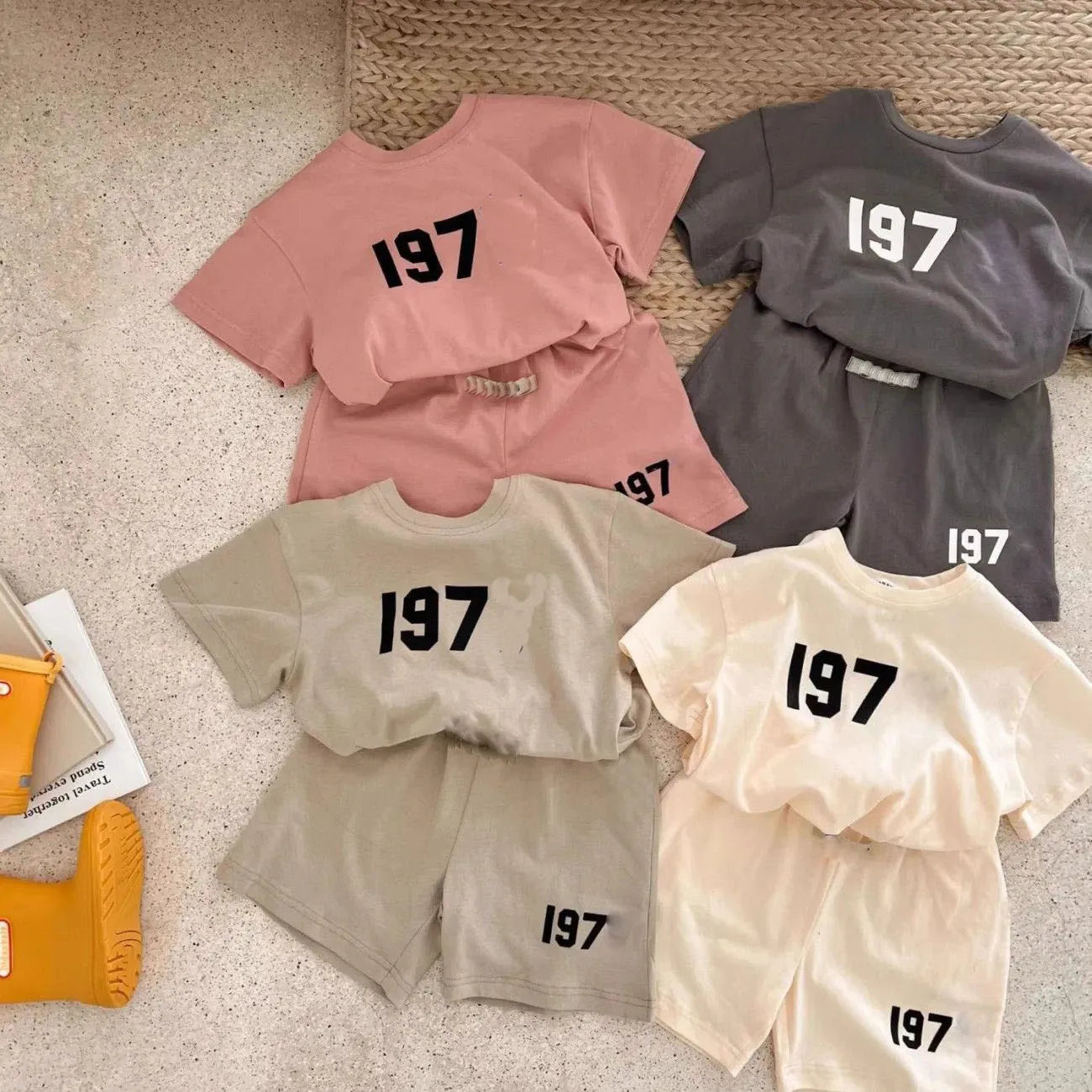 1977 Kids Two Piece Short Sleeve Set 2024 Summer Sports Fashion infant Clothes