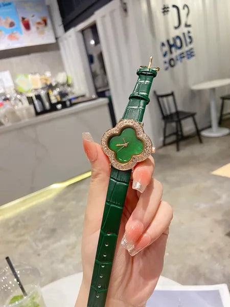 WristWatches for 2023 New Womens Watches Three stitches Quartz Watch Top Luxury Brand Steel Belt lady accessories Four-leaf clover shape Fashion VAN