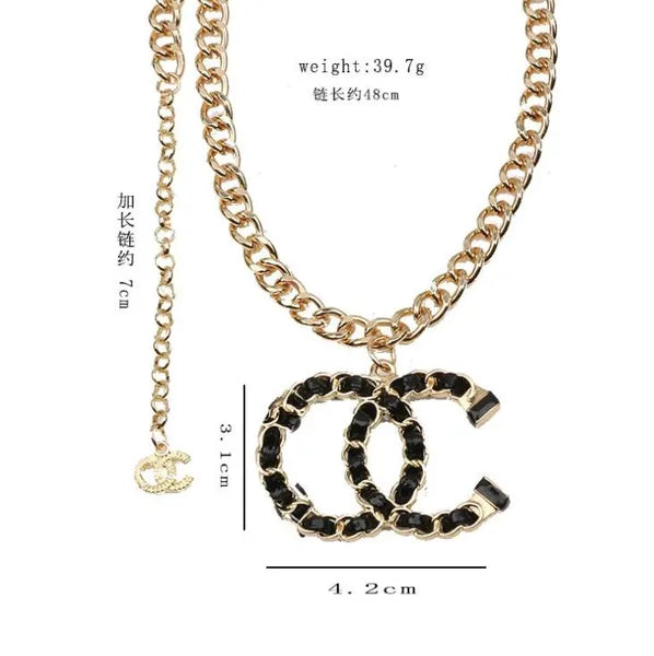 13Style Luxury Designer Letter Pendant Necklaces 18K Gold Plated Pearl Rhinestone Sweater Necklace for Women Wedding Party Jewelry Accessories