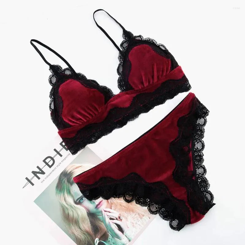 Bras Sets Sexy Underwear Set Bodydoll Sleepwear Bra And Panty Women Erotic Pajamas Lace Velvet Lingerie Garter