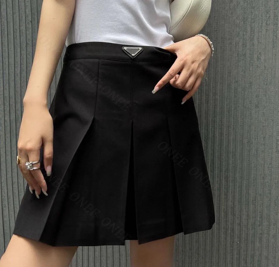 Women's Black Half Skirt Mini Skirt Designer Street Fashion Sexy Short Skirt