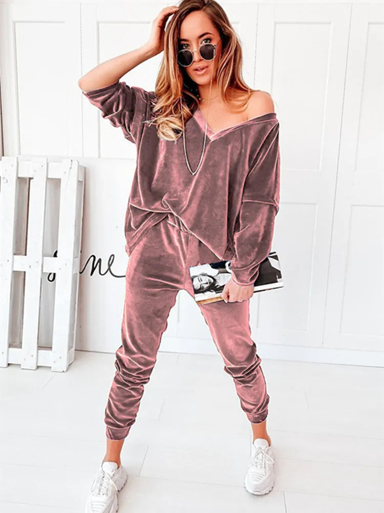 Women's Tracksuits Autumn Velvet Tracksuit Women Sets Two Piece Winter Velour Ladies Sweat Suit Outfits Sweatshirt Mujer Vetement Femme 230630