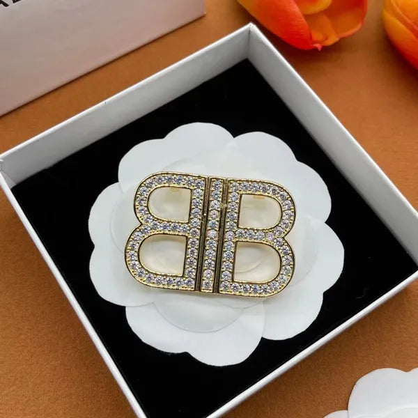 2023color Gold Silver Brooches Luxury Brand Designer Letters Brooches Famous Double Letter Pins Rhinestone Suit Pin Jewelry Accessories