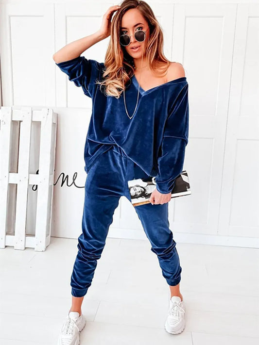 Women's Tracksuits Autumn Velvet Tracksuit Women Sets Two Piece Winter Velour Ladies Sweat Suit Outfits Sweatshirt Mujer Vetement Femme 230630