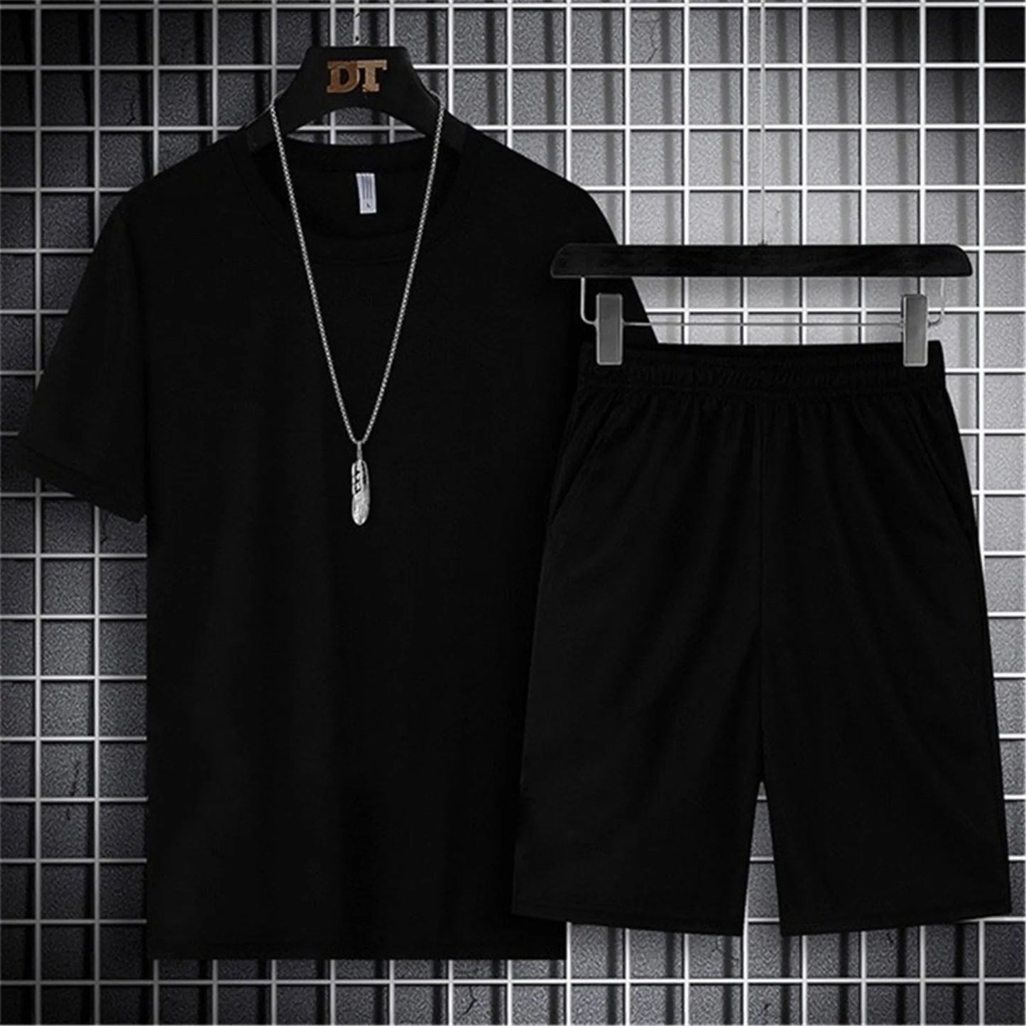 Fashion Summer Men's Tracksuits Short Sleeve Shorts Suit 2 Piece Set 2022 Classic Men's T-Shirt Beach Pants 2pcs Sports Casual Suits