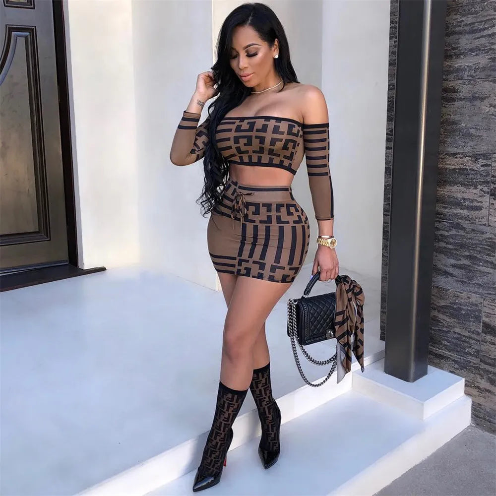 Fashion-designer Two-piece Set Luxury Geometric Pattern Cropped Top + Skirts Sexy Two Piece Dresses Street Style Womens Clothes 2 Colors Hot