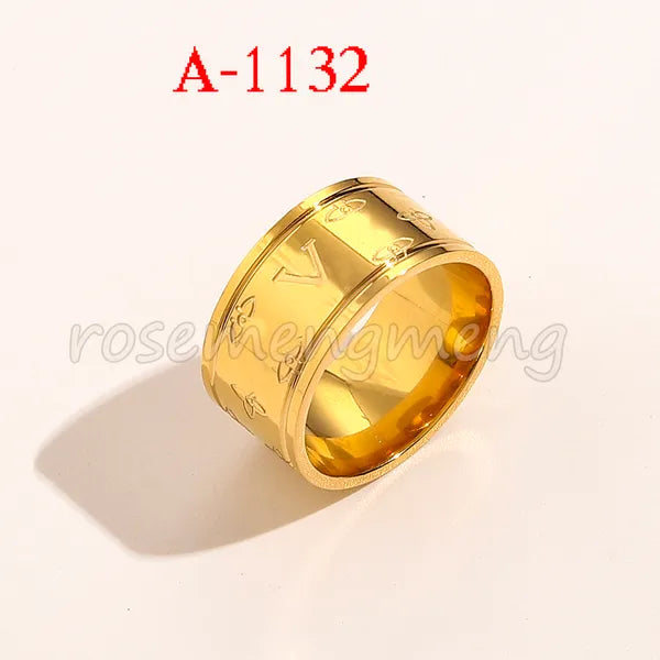 Designer Branded Letter Band Rings Women 18K Gold Plated Silver Plated Crystal Stainless Steel Love Wedding Jewelry Supplies Ring Fine Carving Finger Ring 3 Style