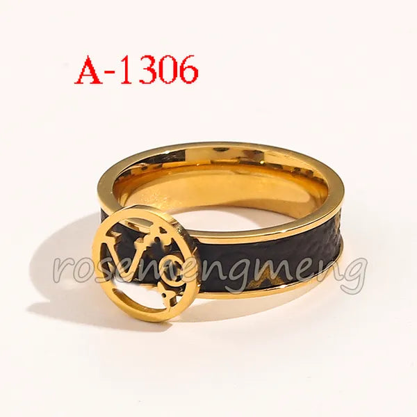 Designer Branded Letter Band Rings Women 18K Gold Plated Silver Plated Crystal Stainless Steel Love Wedding Jewelry Supplies Ring Fine Carving Finger Ring 3 Style