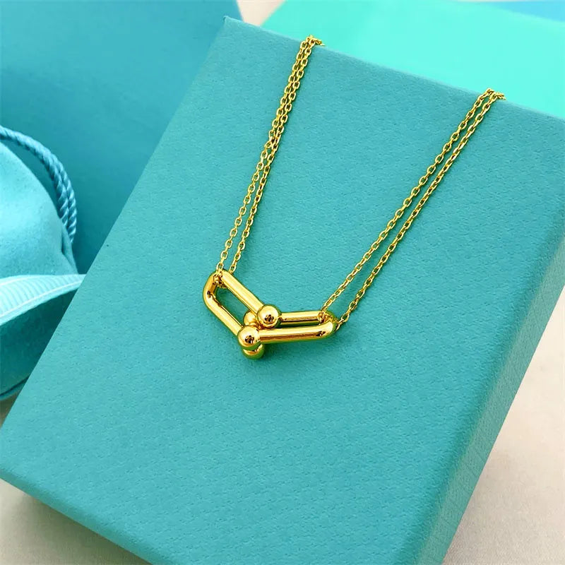 Love necklace heart pendant designer jewelry woman necklaces handbag circle charm luxury jewlery steel anniversary wedding gift womens necklaces designer chain