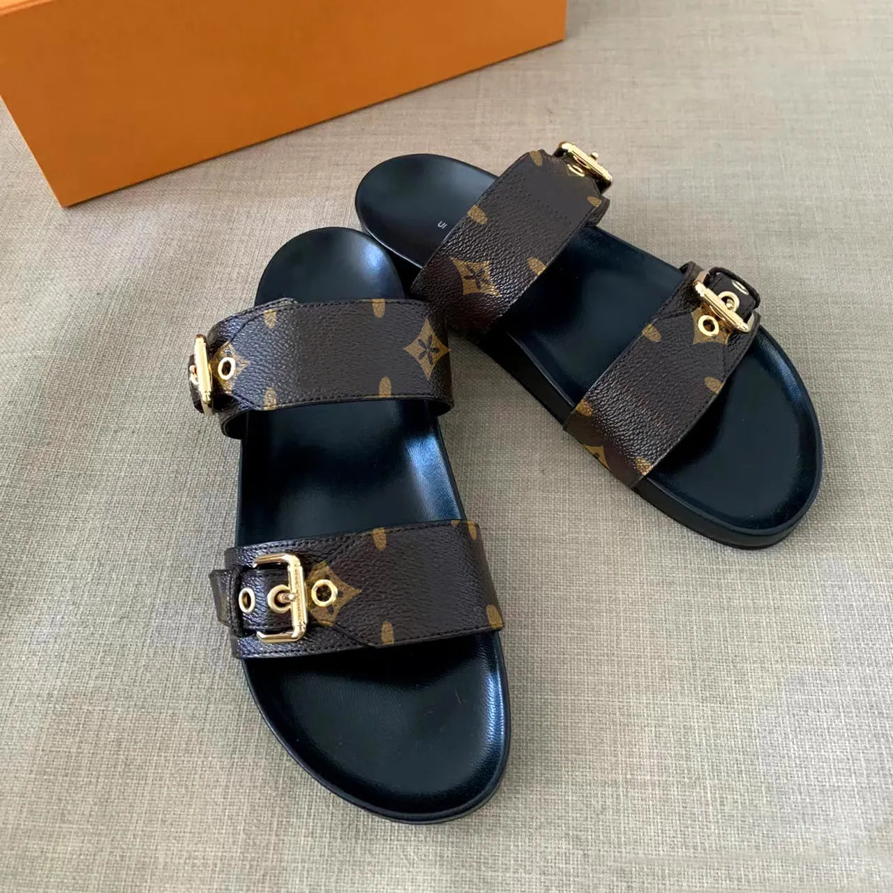 7a top quality gold-tone wedge sandal famous designer woman luxury Shoe 2 strap embossed Slippers newest flat heel slides man Summer Beach mule lady big size late Slide