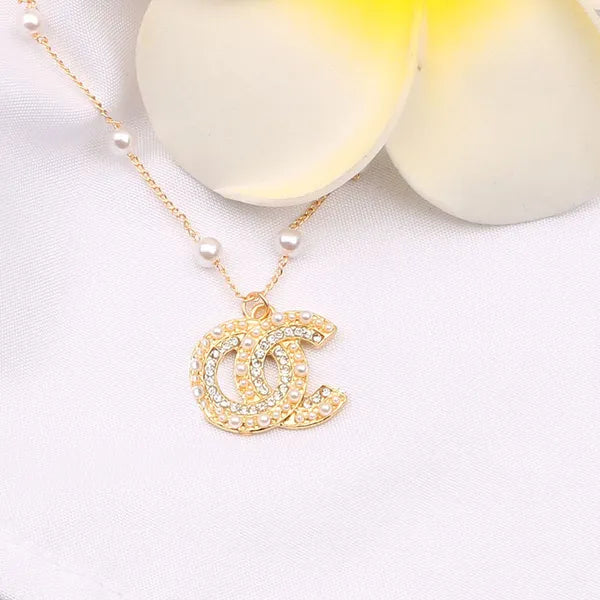 Luxury 18K Gold Plated Necklaces Jewlery Designer For Women Fashional Pendant Necklace Wedding Party Gift